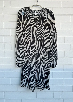 H&M Jurk Maat L Zwart Wit Zebra Print Babydoll Doorschijnend, brand: H&M, condizioni: Buone, taglia: L / IT 44 / EU 40, €10.00, €11.20 include la Protezione acquisti Pro