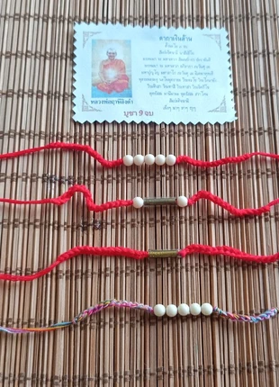 Lot de 4 bracelets amulettes de protection 🪷 cadeau pour toute la famille 🎁, marque: Thaïlande, état: Neuf sans étiquette, 10,00 €, 11,20 € Protection acheteurs incluse