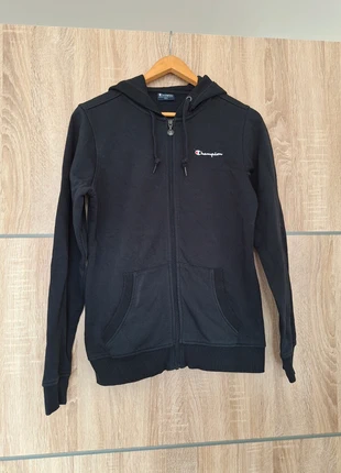 Mooi zwart vest met capuchon - Champion - maat M 38, merk: Champion, staat: Heel goed, maat: M / 38 / 10, € 15,00, € 16,45 inclusief Kopersbescherming Pro