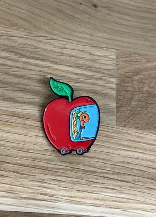 Pin’s nostalgie #80, brand: nostalgie, condition: New without tags, €4.00, €4.90 includes Buyer Protection