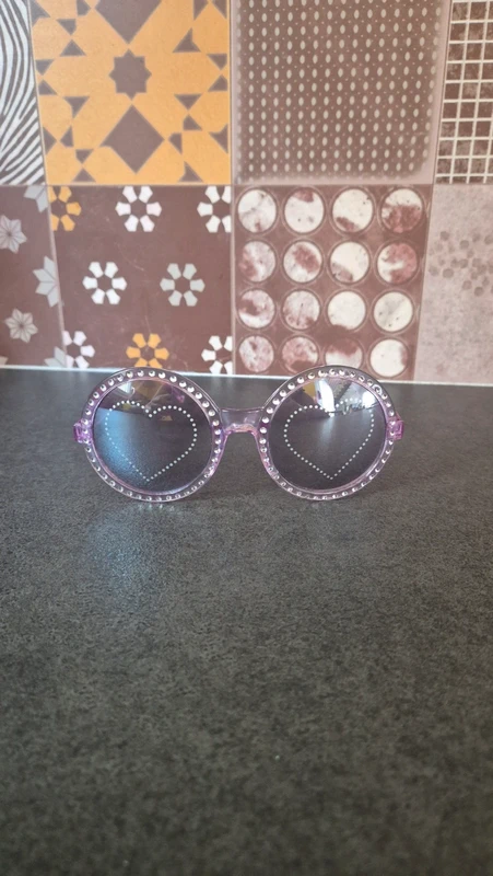 Lunettes cœurs violet strass