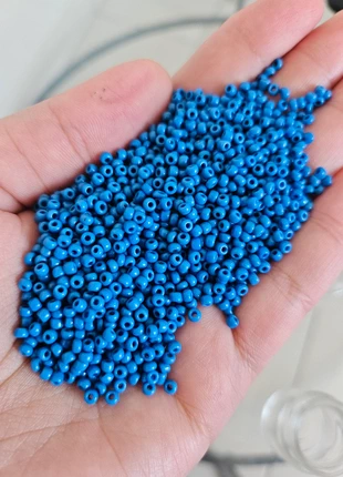 50grammes Perles de rocaille bleu opaque, brand: 50g, condizioni: Nuovo senza cartellino, €3.00, €3.85 include la Protezione acquisti
