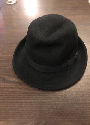 Hats, Discover Affordable Pre-Owned Men's Accessories