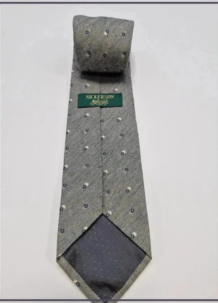 Cravate en soie Y2k vintage grise, brand: Vintage Dressing, condizioni: Nuovo senza cartellino, €2.00, €2.80 include la Protezione acquisti