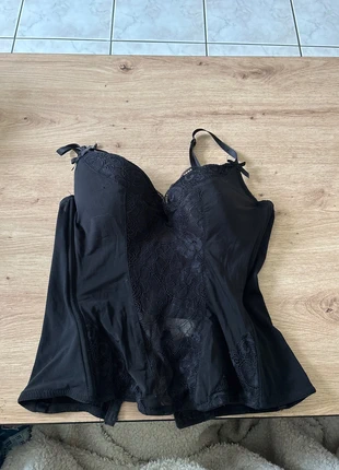 Bustier dentelle, marque: Lingerie Land, état: Bon état, 2,00 €, 2,80 € Protection acheteurs incluse