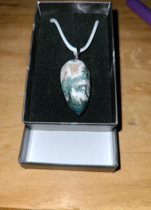 Gorgeous crystal necklace (moss agate), brand: Crystal, condition: New without tags, £4.00, £4.90 includes Buyer Protection