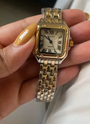 Gold and silver tone square face bracelet watch, marca: Quartz, estado: Muito bom, tamanho: Tamanho único, €38.00, €40.60 inclui Proteção do Comprador