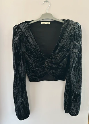 Petit haut court de soirée, marque: Pull & Bear, état: Neuf sans étiquette, taille: M / 38 / 10, 8,00 €, 9,10 € Protection acheteurs incluse