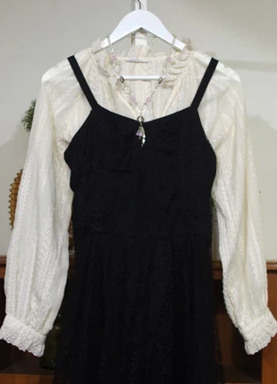 Chemise Charlior en dentelle et broderies, marca: charlior, estado: Bueno, tamaño: M / 38 / 10, 12,00 €, 13,30 € Protección al comprador incluida