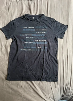 T-shirt homme bleu marine à motifs bleu et blanc – Taille M – Kiabi, excellent état !, marque: Kiabi, état: Très bon état, taille: M, 4,00 €, 4,90 € Protection acheteurs incluse