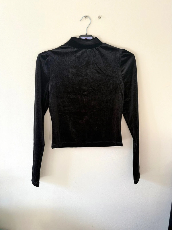 Top moulant noir velours Shein - photo numéro 2