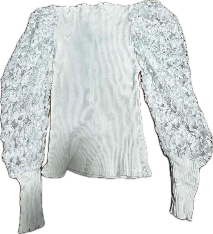 biała elegancka bluzka z pufiastymi rękawami 2