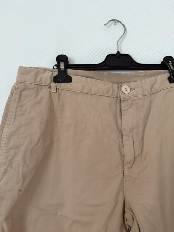 Chino beige en très bon état taille 44 stade toulousain - photo numéro 2