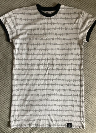 Bad Monday barbed wire oversize dress UK8, marque: Bad Monday, état: Très bon état, taille: S / 36 / 8, 20,00 €, 21,70 € Protection acheteurs incluse