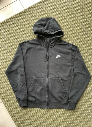 Veste zip Nike noir en parfait état taille M unisexe, brand: Nike, condition: New without tags, size: M, €30.00, €32.20 includes Buyer Protection