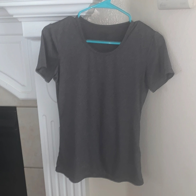 32 Degrees bundle of purple & grey stretchy short sleeve tops 5