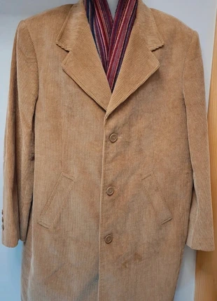 Abrigo 3/4 de pana marrón claro hombre
Vecchio clásico elegante invierno vintage, brand: VCH by vecchio, condizioni: Ottime, taglia: L, €14.50, €15.93 include la Protezione acquisti