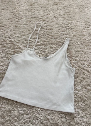 Top court Kiabi couleur blanc, taille M bon état, marque: Kiabi, état: Bon état, taille: M / 38 / 10, 1,90 €, 2,70 € Protection acheteurs incluse