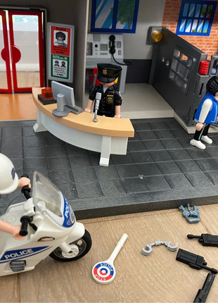 Playmobil - 5299 - Commissariat de Police transportable