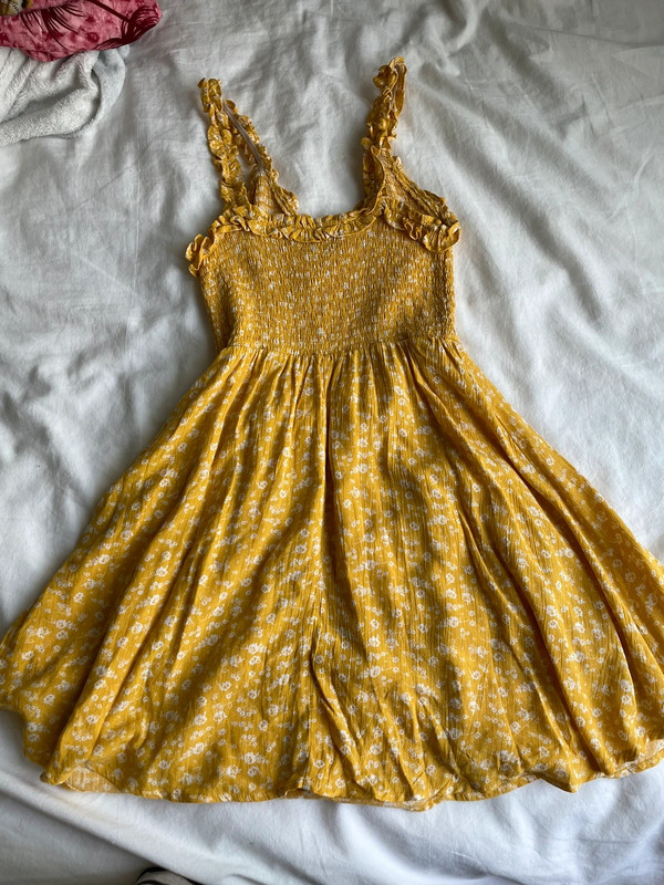 cute yellow lulus summer dress 2