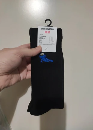 Calze Nere con Stampa UT Kaws + Warhol 42-46, merk: Kaws, staat: Nieuw met prijskaartje, maat: M | 43–46, € 11,99, € 13,29 inclusief Kopersbescherming