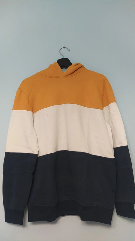 hombre pull and bear -