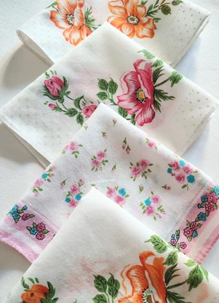 Mouchoirs vintage, marca: Vintage, estado: Muito bom, €8.00, €9.10 inclui Proteção do Comprador