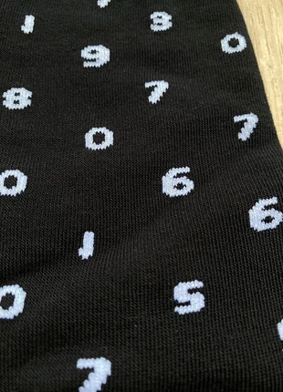 Une paire de chaussettes tabi noir chiffres, marke: Kimono, zustand: Neu, größe: M | 39–42, 8,50 €, 9,63 € beinhaltet Vinted-Käuferschutz Pro