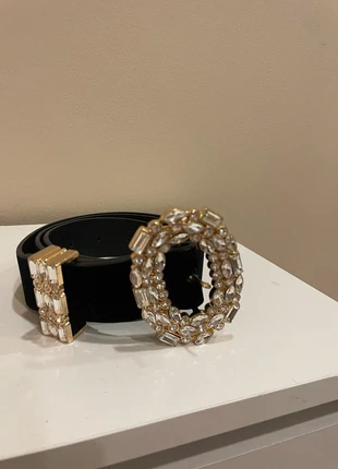 Cinturon brillos cristal, marca: Zara, estado: Muy bueno, tamaño: 90 cm, 7,00 €, 8,05 € Protección al comprador incluida