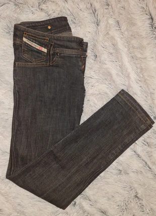 Jeans Diesel grigio scuro, marque: Diesel, état: Bon état, taille: S / 36 / 8, 5,00 €, 5,95 € Protection acheteurs incluse