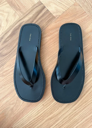 The row city flip flops, merk: The Row, staat: Heel goed, maat: 37, € 650,00, € 663,00 inclusief Kopersbescherming