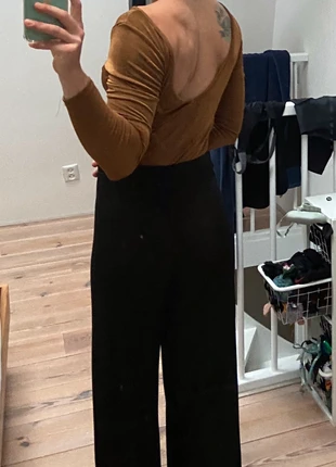 Gold Body, merk: THINGS I LIKE THINGS I LOVE, staat: Heel goed, maat: S / 36 / 8, € 15,00, € 16,45 inclusief Kopersbescherming