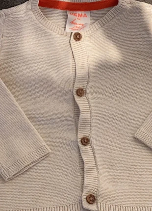 Beige cardigan maat 62, marque: H&M, état: Très bon état, taille: 1-3 mois / 56 cm, 4,00 €, 4,90 € Protection acheteurs incluse