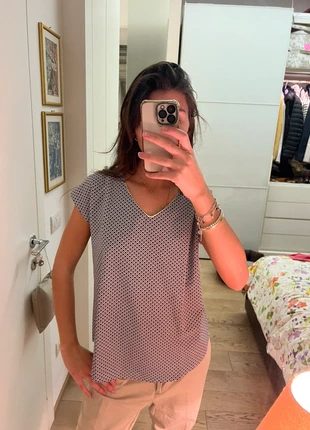 T-shirt, brand: By One, condizioni: Ottime, taglia: L / IT 44 / EU 40, €6.00, €7.00 include la Protezione acquisti