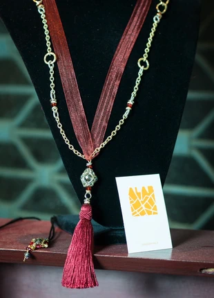 Collana con cristalli bordeaux, zustand: Sehr gut, 35,00 €, 37,45 € inklusive Vinted-Käuferschutz