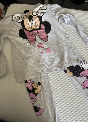 Ensemble Minnie 116 cm, marque: Minnie, état: Bon état, taille: 6 ans / 116 cm, 2,00 €, 2,80 € Protection acheteurs incluse