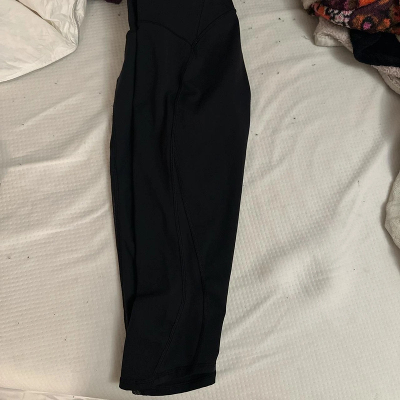 Lululemon black cropped high rise mesh panel leggings 5