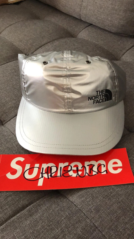 SS18 Supreme x The North Face Silver Metallic 6-Panel Hat | Vinted