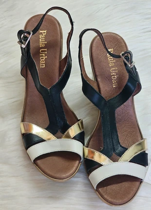 Sandalo con zeppa in pelle, brand: Paula Urban, condizioni: Ottime, taglia: 40, €15.00, €16.45 include la Protezione acquisti