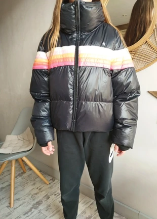 Doudoune OceansApart L – Neuve – Noir et détails colorés 🔥, marke: Oceans Apart, zustand: Neu, größe: L / 40 / 12, 35,00 €, 37,45 € inklusive Vinted-Käuferschutz