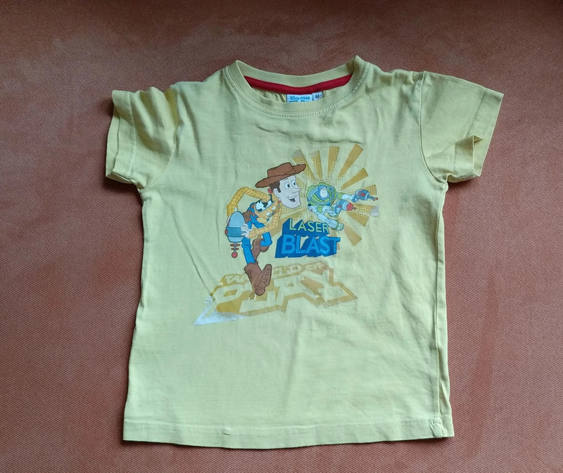 T shirt gar on Toy Story 4 ans Vinted