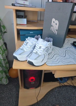 New Balance 530 Silver & White – Size 4 UK, brand: New Balance, condition: Very good, size: 4, £61.00, £64.75 includes Buyer Protection Pro
