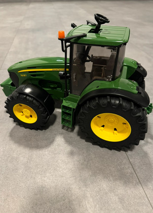 Obrázek k inzerátu: Traktor John Deere 7930