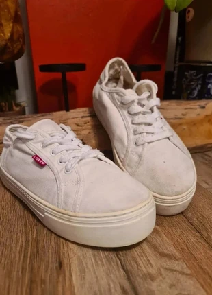 Basket Levi's blanche taille 39 (PF20), marque: Levi's, état: Bon état, taille: 39, 4,97 €, 5,92 € Protection acheteurs (Pro) incluse