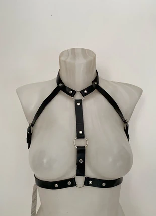 Harnais réglable en simili cuir noir, marque: Cryptica, état: Très bon état, 14,50 €, 15,93 € Protection acheteurs (Pro) incluse