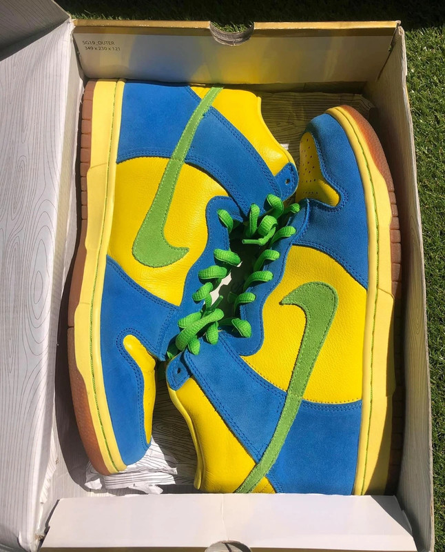 Nike sb dunk marge simpson on sale