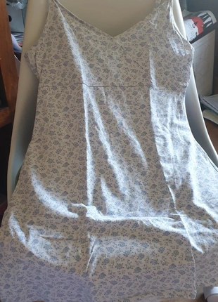 Robe fleurie courte taille M Hollister california, marque: Hollister, état: Très bon état, taille: M / 38 / 10, 7,00 €, 8,05 € Protection acheteurs incluse