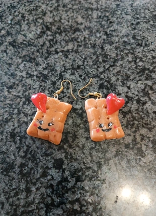 Orecchini fatti a mano con materiale fatto in casa tipo porcellana, merk: Mano, staat: Nieuw zonder prijskaartje, € 3,50, € 4,38 inclusief Kopersbescherming