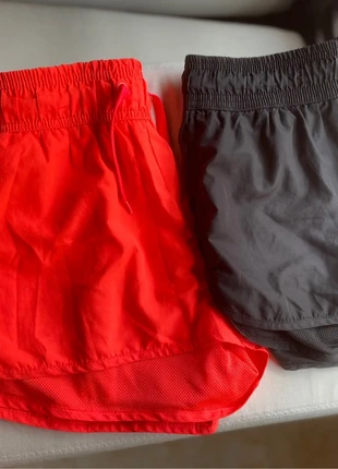 Running Shorts 3, merk: Primark, staat: Heel goed, maat: L / 40 / 12, € 5,00, € 5,95 inclusief Kopersbescherming