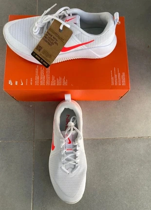 Chaussures Nike MC trainer 3, marque: Nike, état: Neuf avec étiquette, taille: 42, 35,00 €, 37,45 € Protection acheteurs incluse